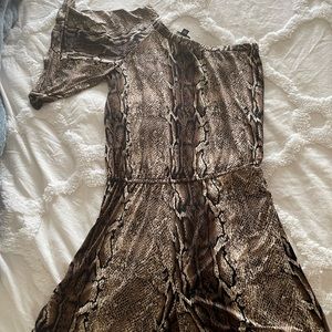 One shoulder romper, Allen B